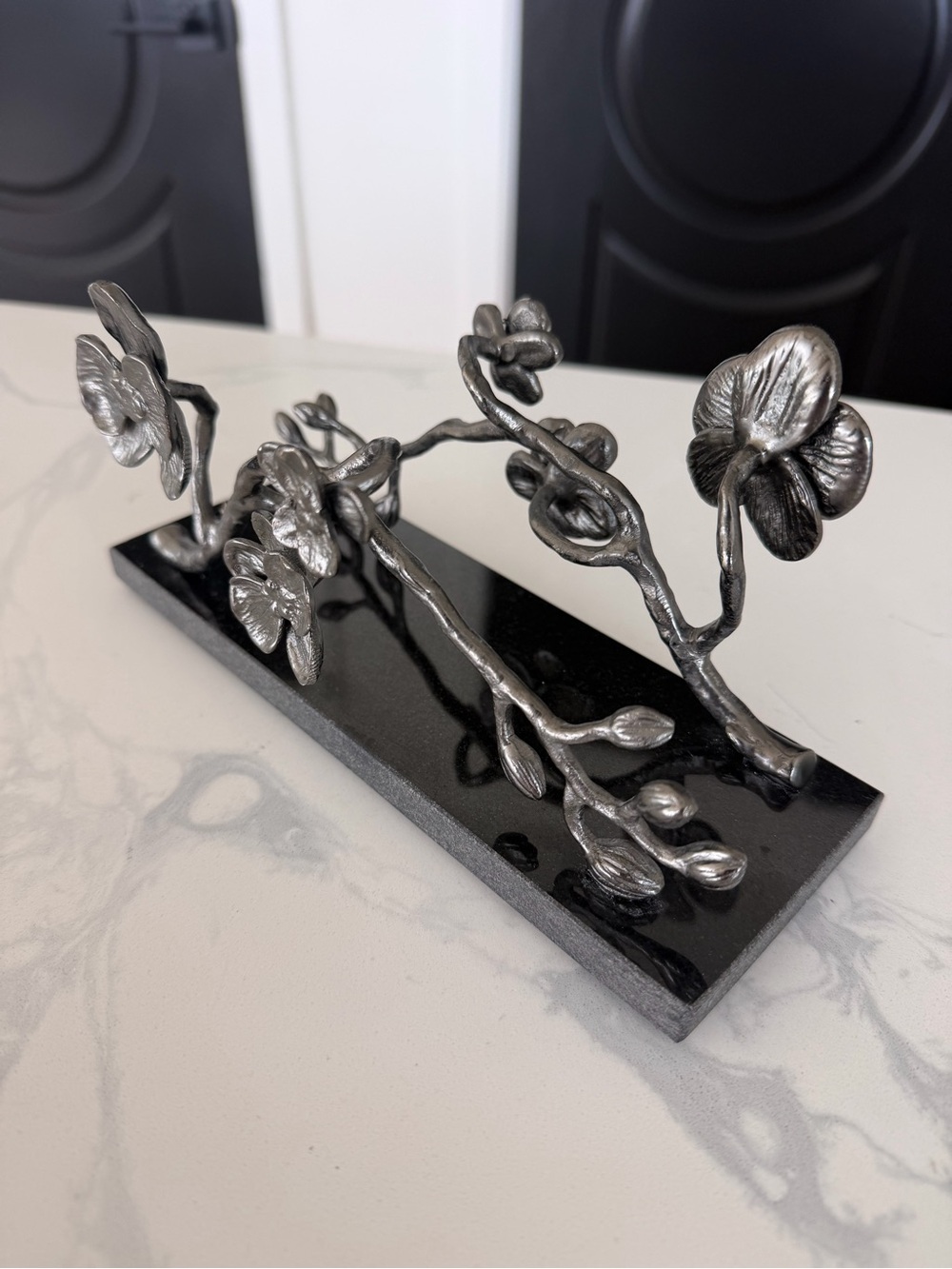 Michael Adam black orchid napkin holder - Picture 2 of 9